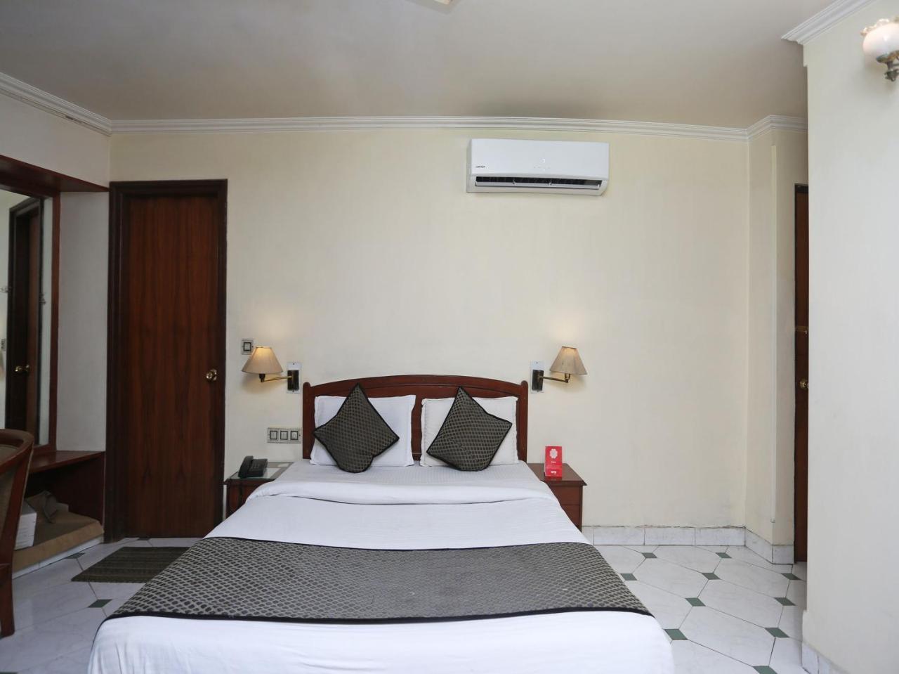 Oyo 3499 Tekarees Inn 러크나우 외부 사진